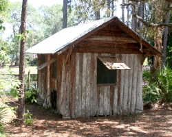 small-cabin-in-the-woods_8636564676_o